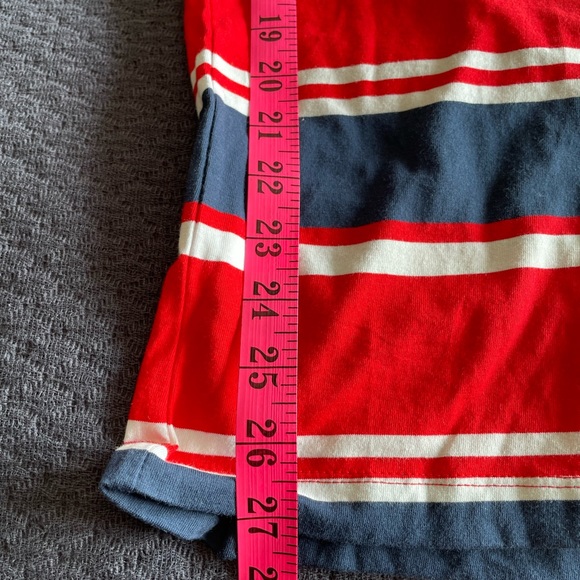 NWT Nike Tee - Picture 2 of 5